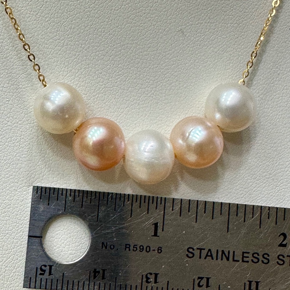 Five NATURAL Cultured Pearls Floating on 14K YG - 18 Inches (Adjustable) - Picture 3 of 9